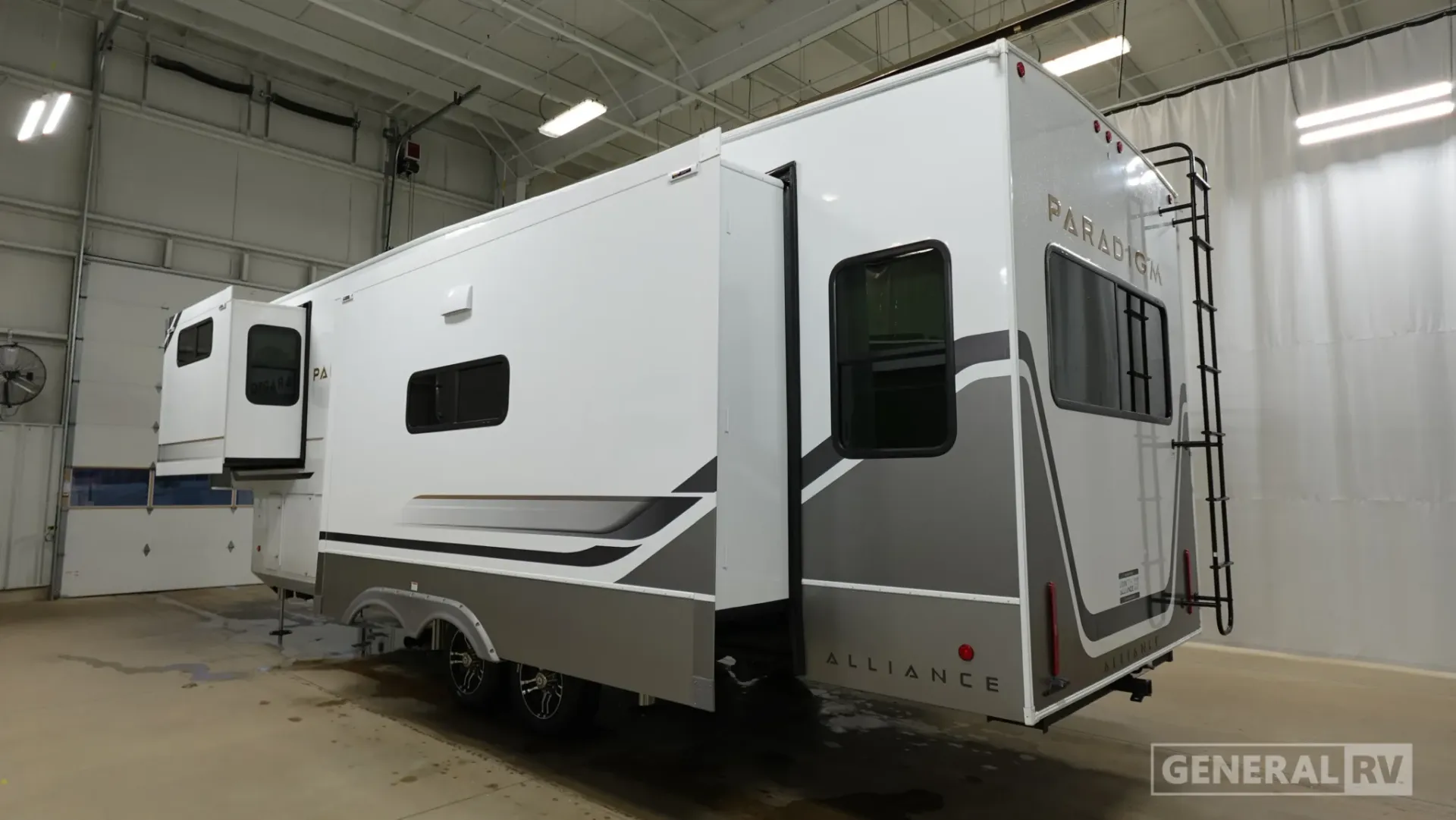 2026 Alliance RV Paradigm 310RL - Photo 4