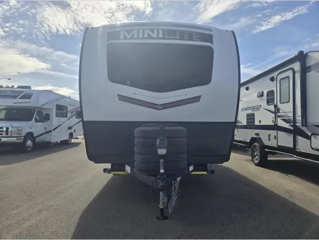 2025 Forest River Rockwood Mini Lite 2214S - Photo 3