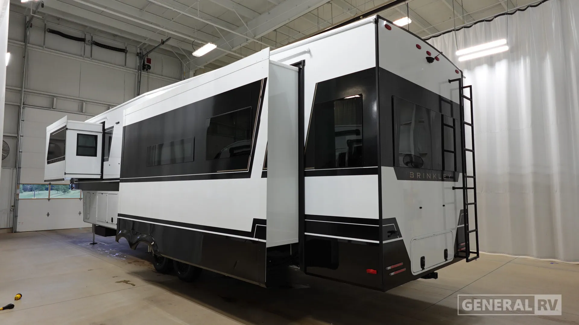 2027 Brinkley Model Z 3600 - Photo 4