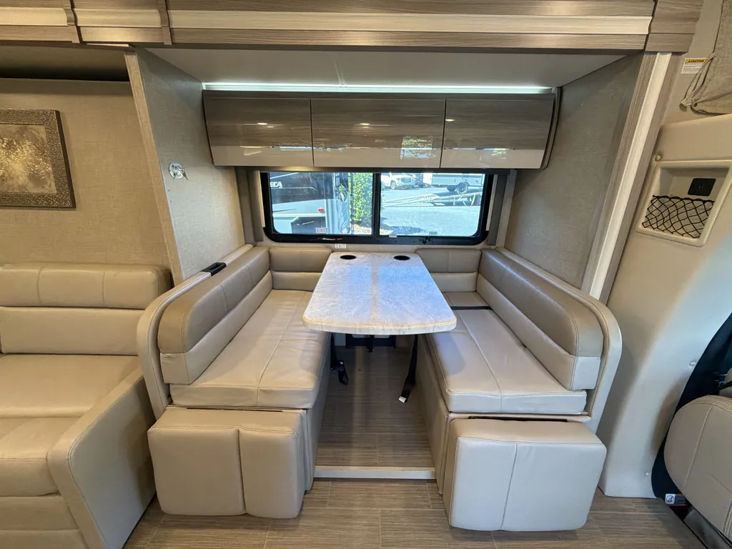 2021 Thor Motor Coach Tiburon 24FB, Photos photo 2