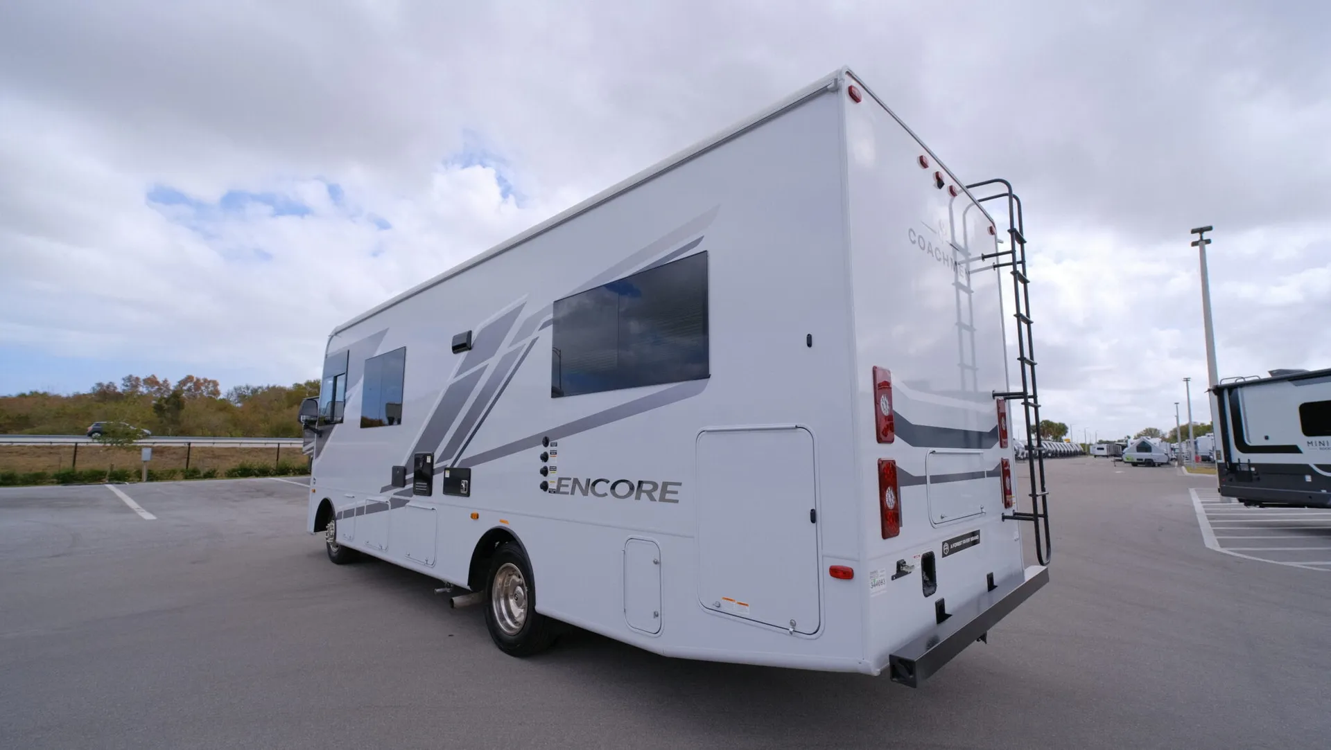 2026 Coachmen Encore SE 27XPS - Photo 4