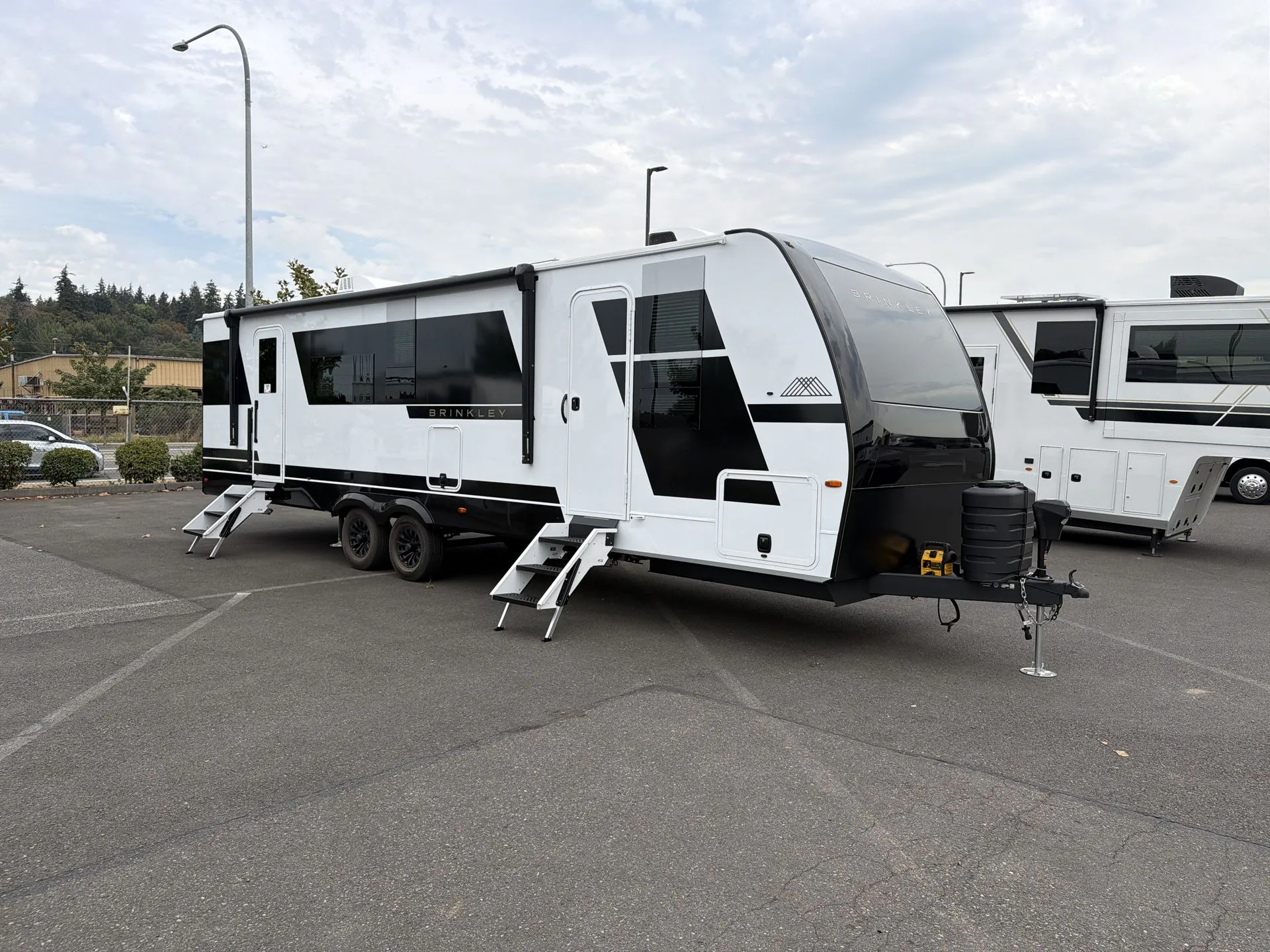 2027 Brinkley Model I 294