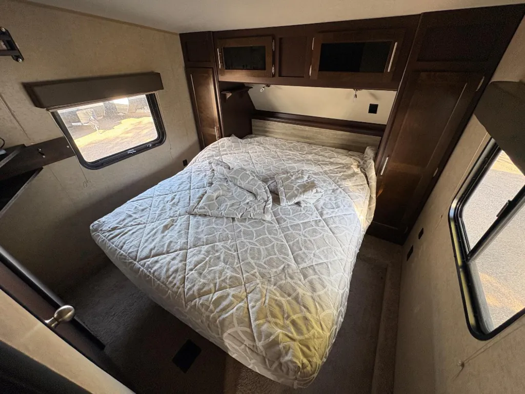 2018 Forest River Cherokee Grey Wolf 25RR, Photos photo 19