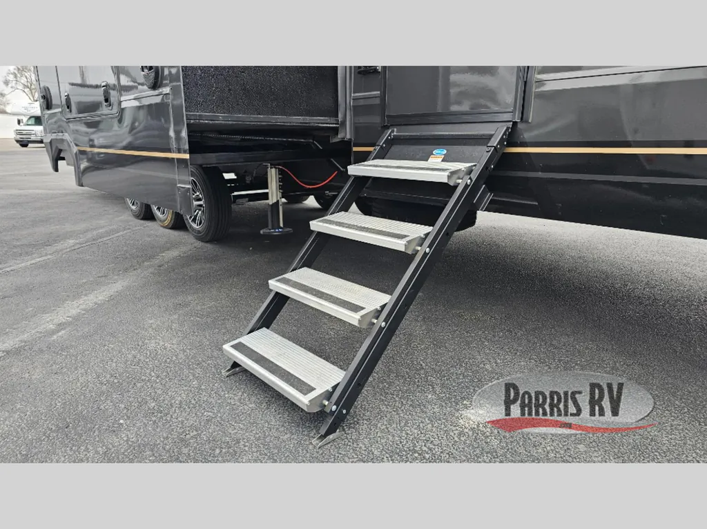 2026 Keystone Raptor 415, Photos photo 11