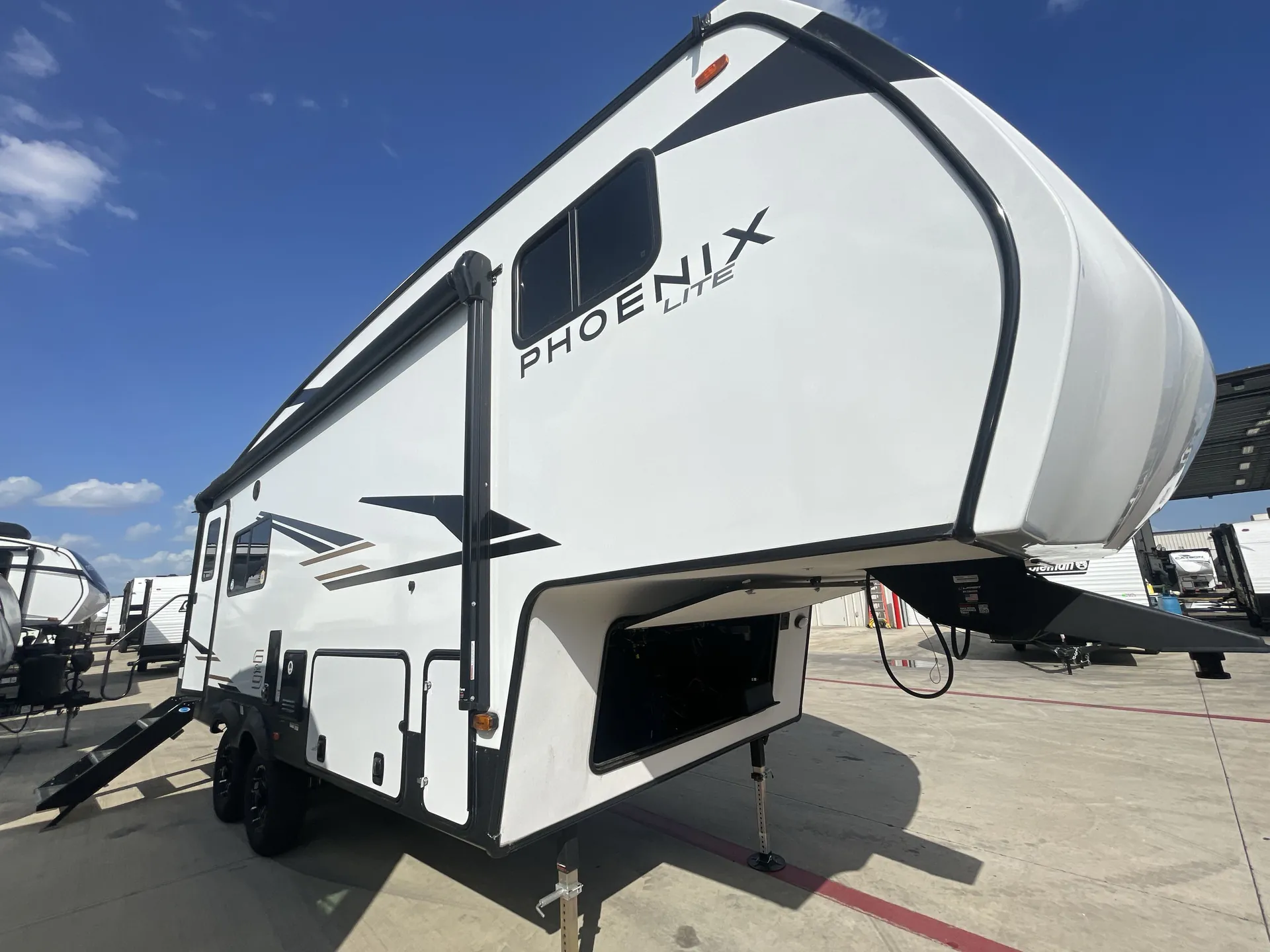 2026 shasta Phoenix Lite 235RK - Photo 2