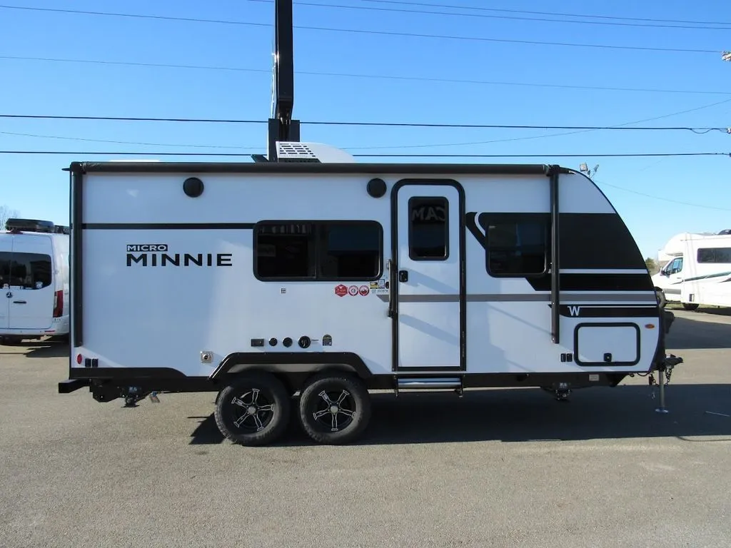 2026 Winnebago Micro Minnie 2108TB - Photo 3