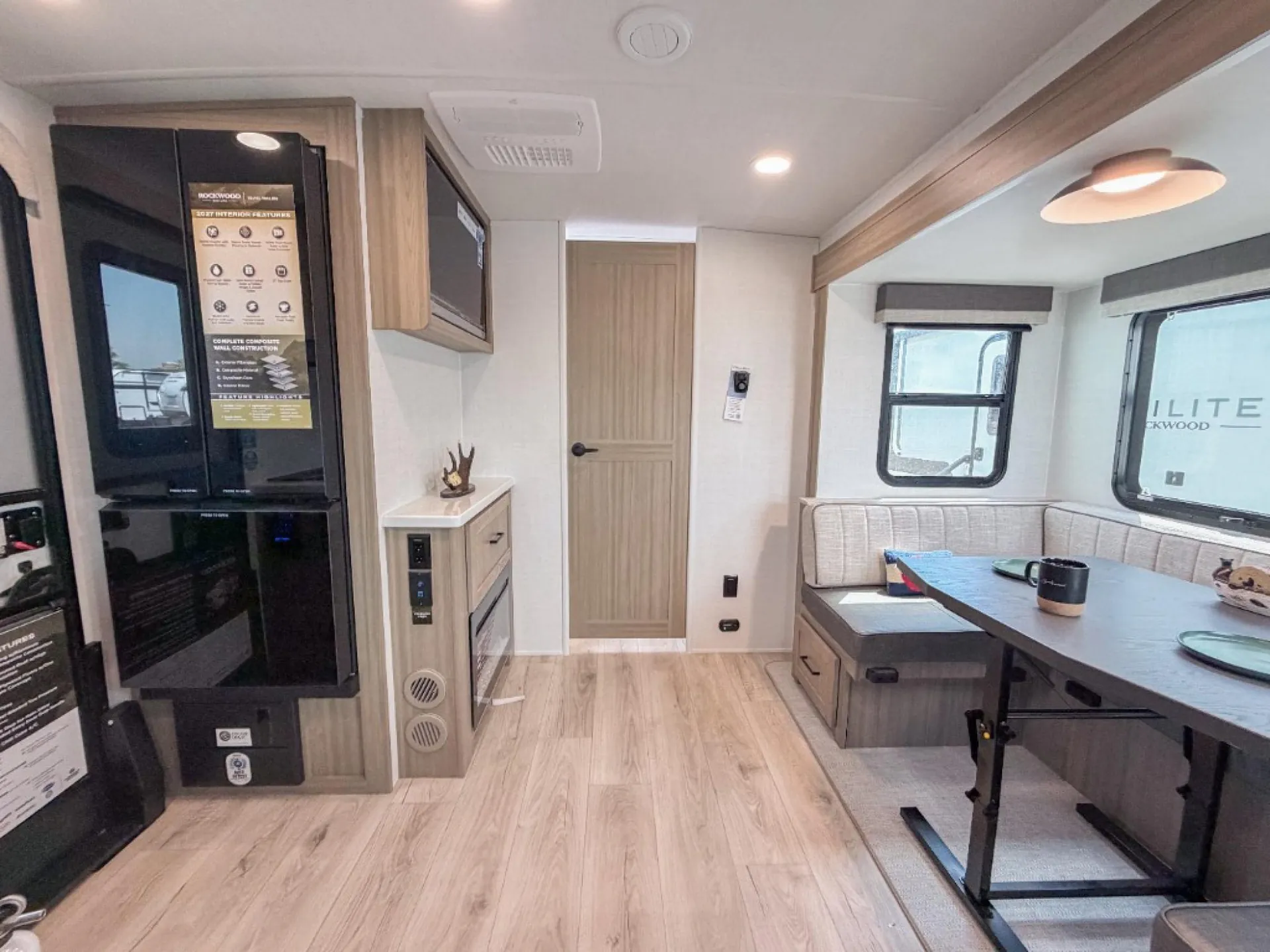 2027 Forest River Rockwood Mini Lite 2506FK — Photo 5