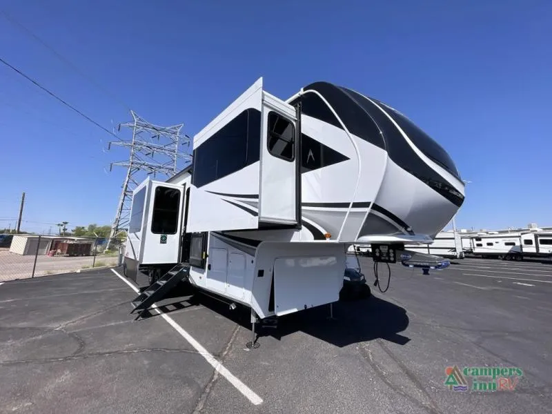2026 Grand Design Solitude 380FL - Photo 4