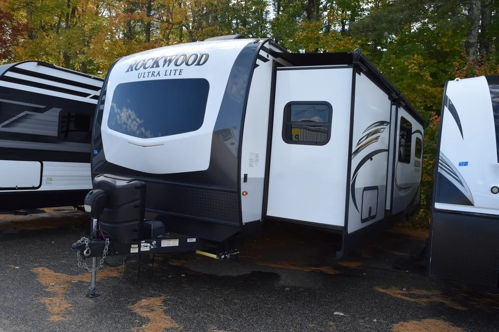 2020 Forest River Rockwood Ultra Lite 2614BS - Photo 3