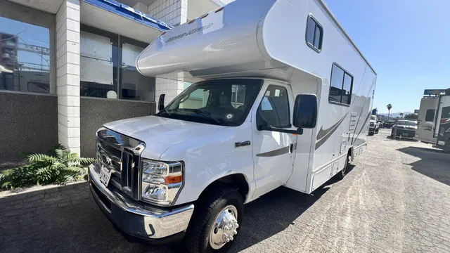 2020 Winnebago Minnie Winnie 22R - Photo 3