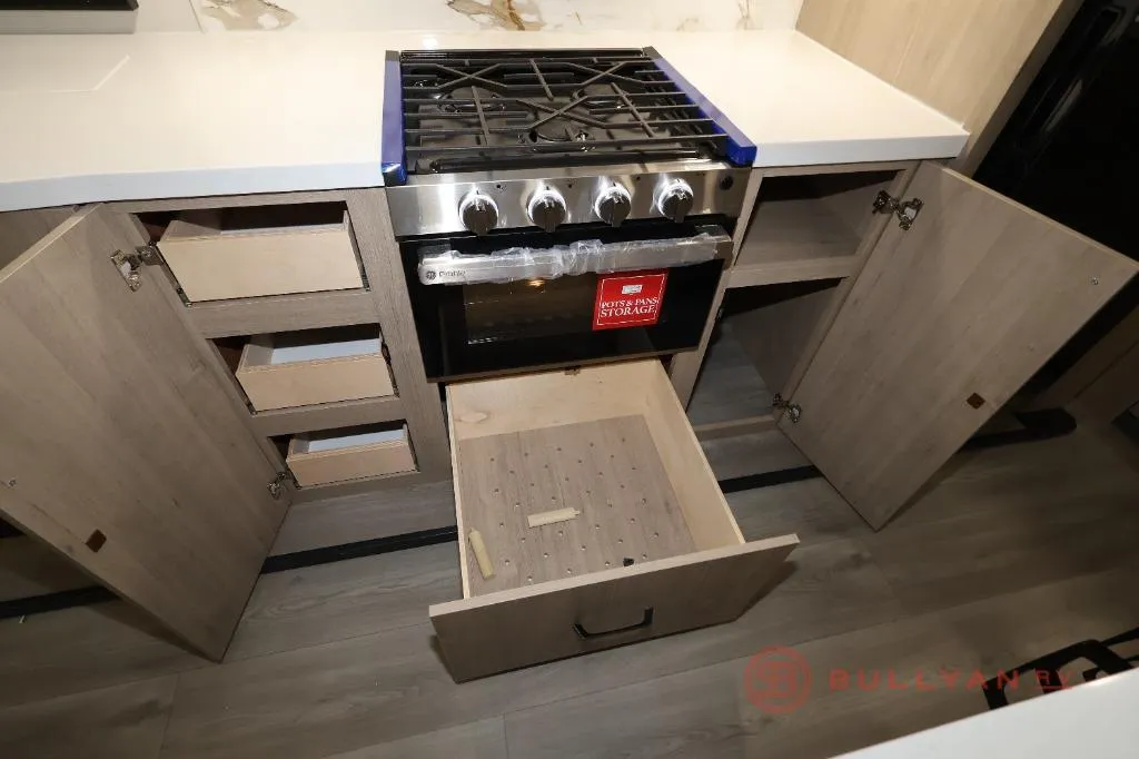 2026 Grand Design Imagine 2970RL - Photo 3