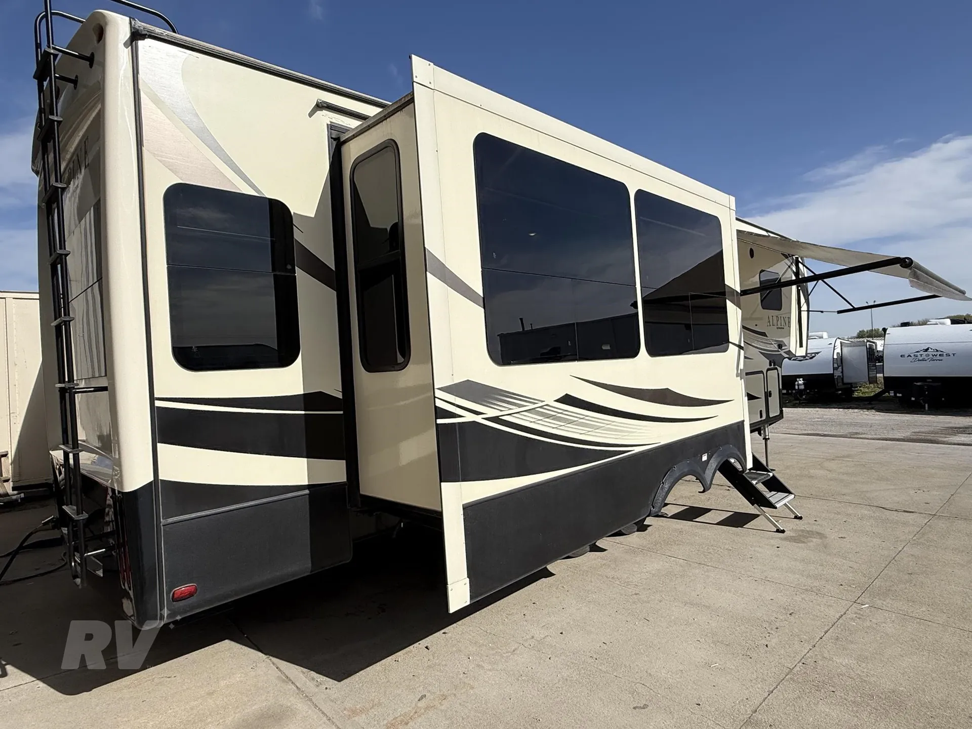 2018 Keystone Alpine 3400RS - Photo 4