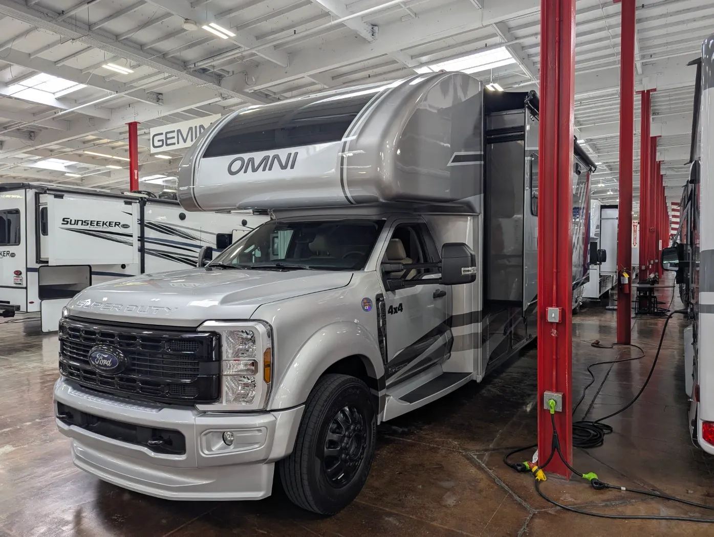 2026 Thor Motor Coach Omni Trail L35 - Photo 4