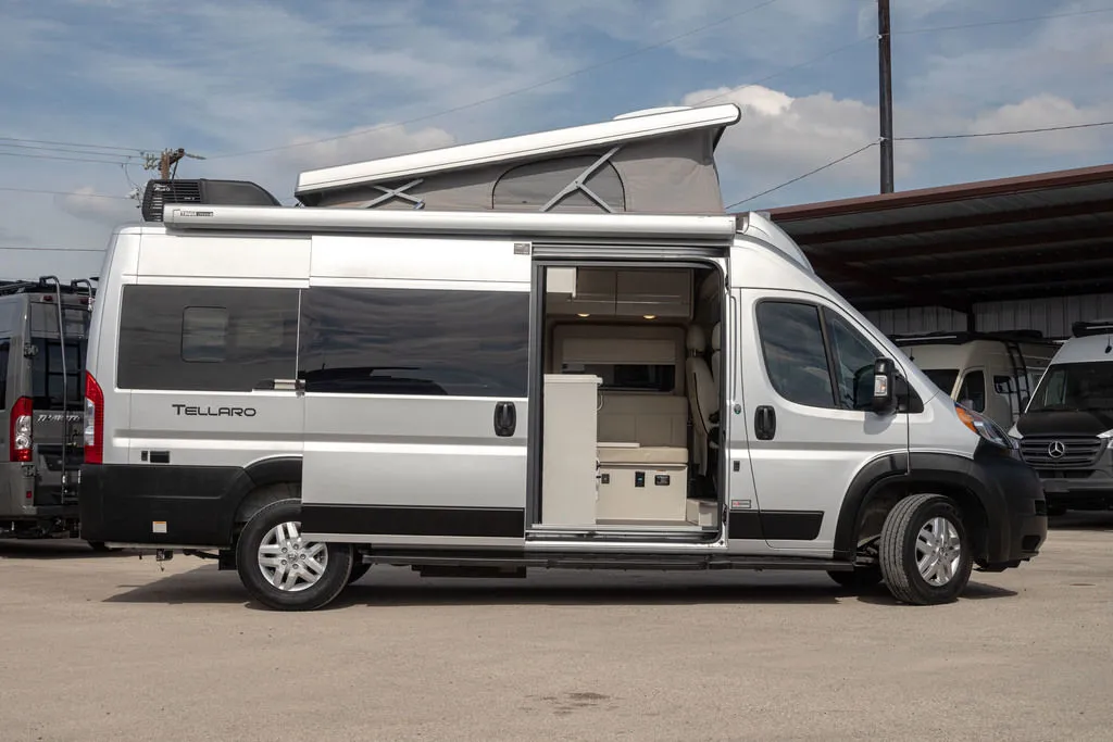 2023 Thor Motor Coach Tellaro 20J - Photo 3