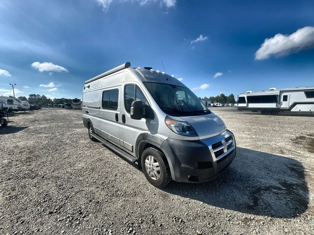 2017 Winnebago Travato 59G, Photos photo 6