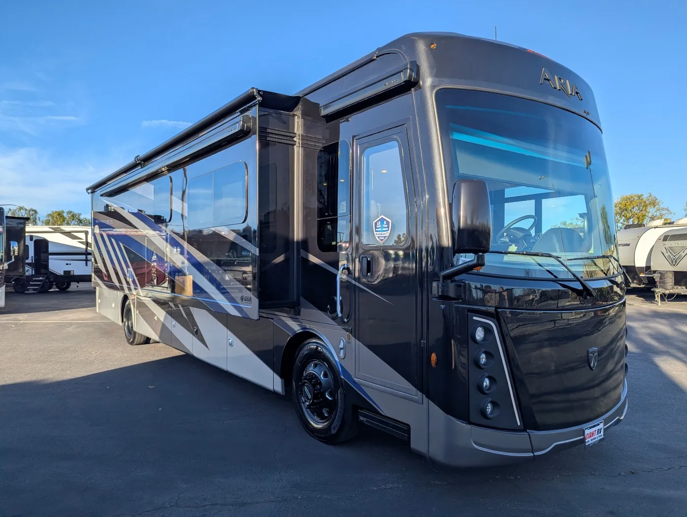 2026 Thor Motor Coach Aria 3901 - Photo 2