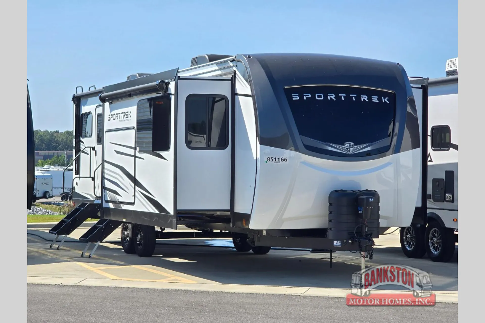 2026 Venture RV SportTrek Touring Edition STT333VFK - Photo 2
