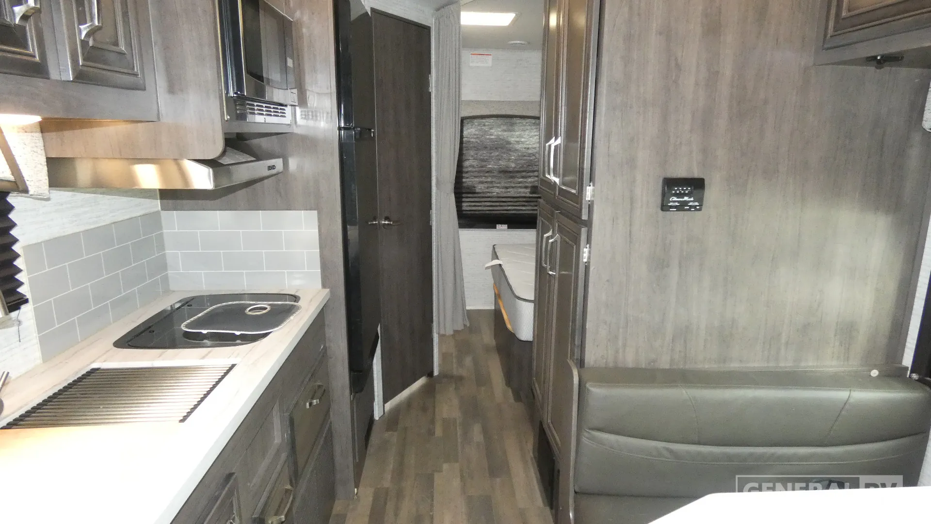 2024 Entegra Coach Odyssey SE 22CF - Photo 3