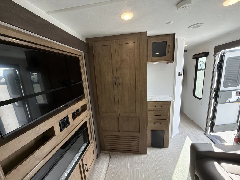 2024 Coachmen Freedom Express Ultra Lite 274RKS, Photos photo 13