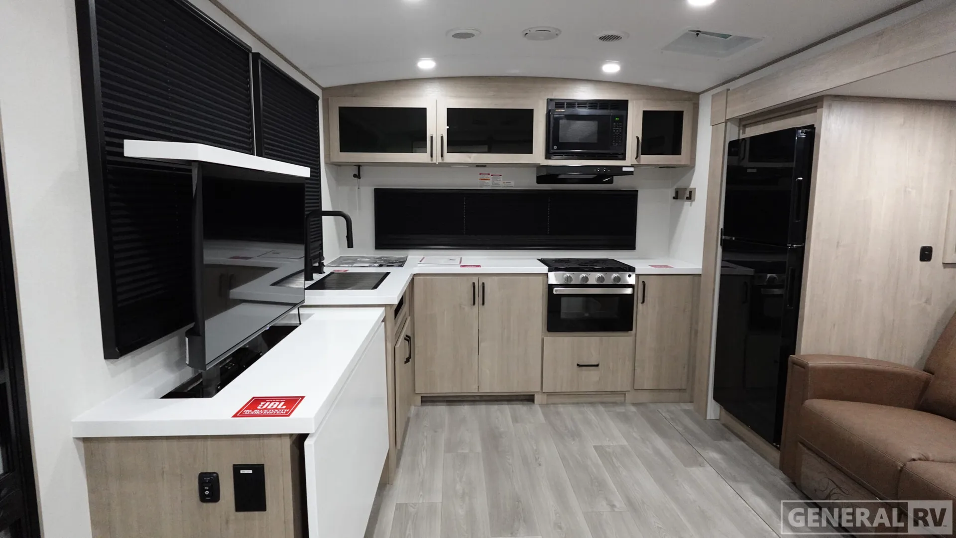 2026 Grand Design Imagine 2700BS - Photo 3