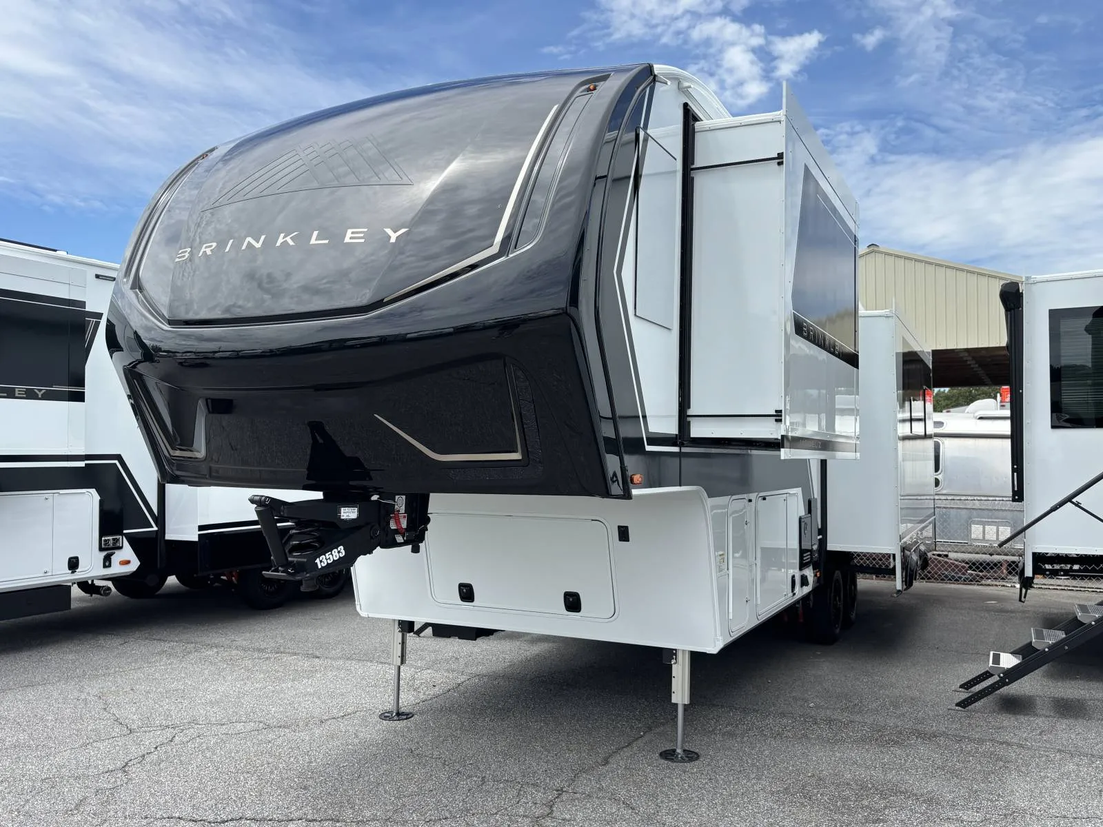 2027 Brinkley Model Z 2900 - Photo 3