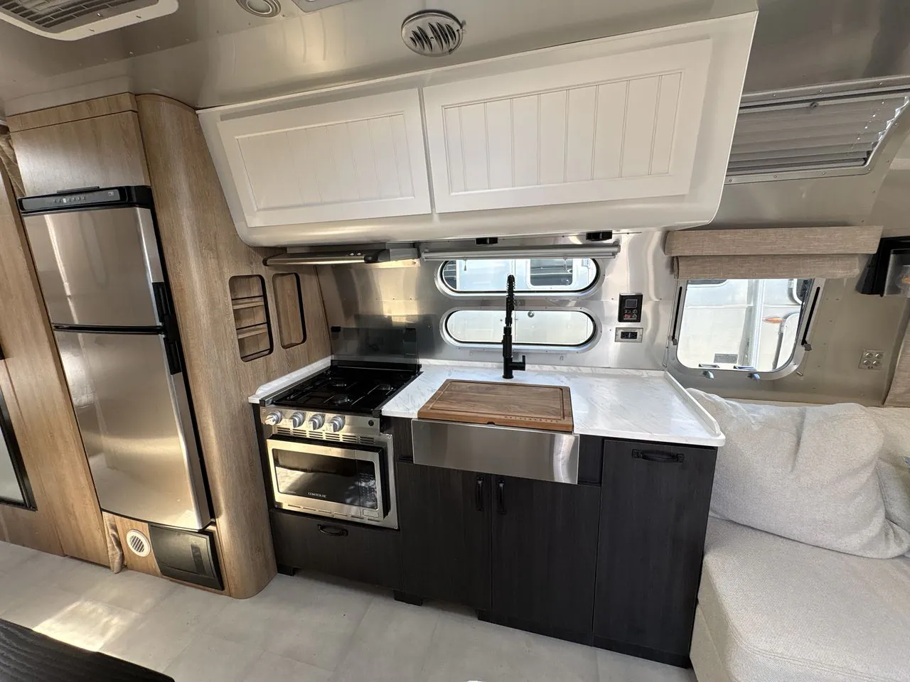 2022 Airstream Pottery Barn 28RB - Photo 4