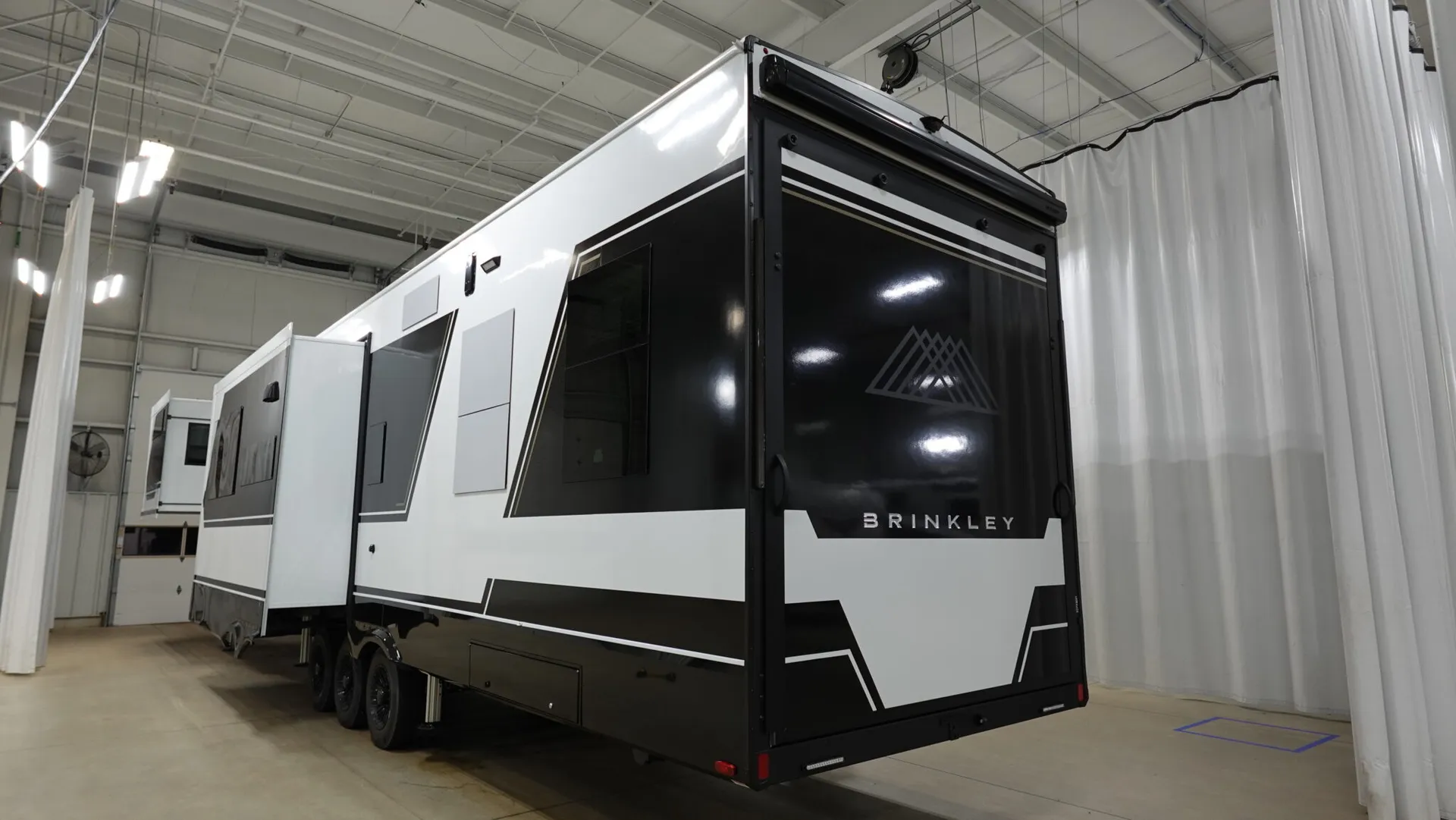 2026 Brinkley Model G 3970 - Photo 4