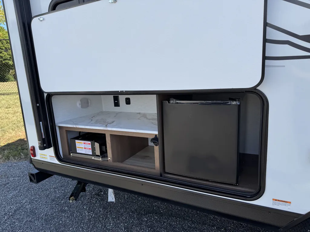 2027 Coachmen Apex Nano 186BH, Photos photo 3