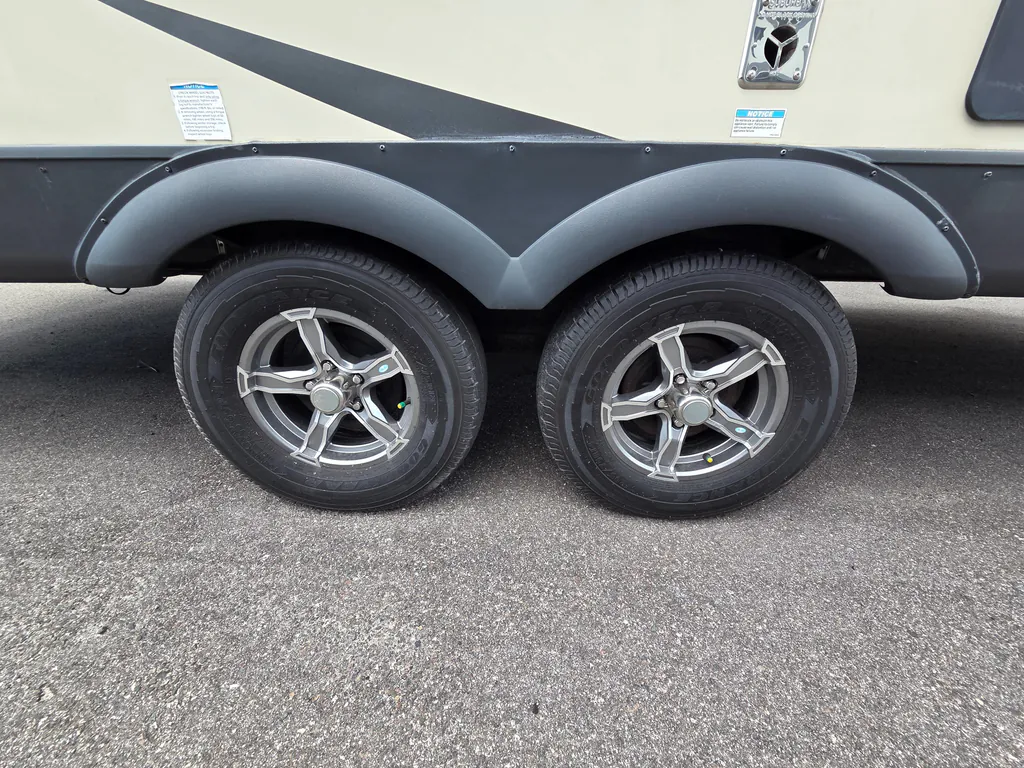2021 Forest River Flagstaff Micro Lite 25BRDS, Photos photo 9