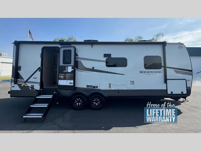 2026 Forest River Rockwood Ultra Lite 2606WS - Photo 2