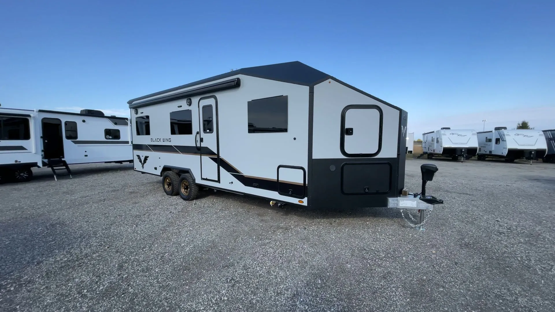 2026 inTech Black Wing 830 X - Photo 3