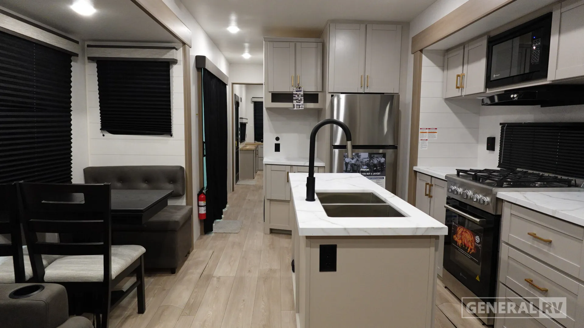 2026 Jayco Jay Flight Bungalow 401FLTS - Photo 3