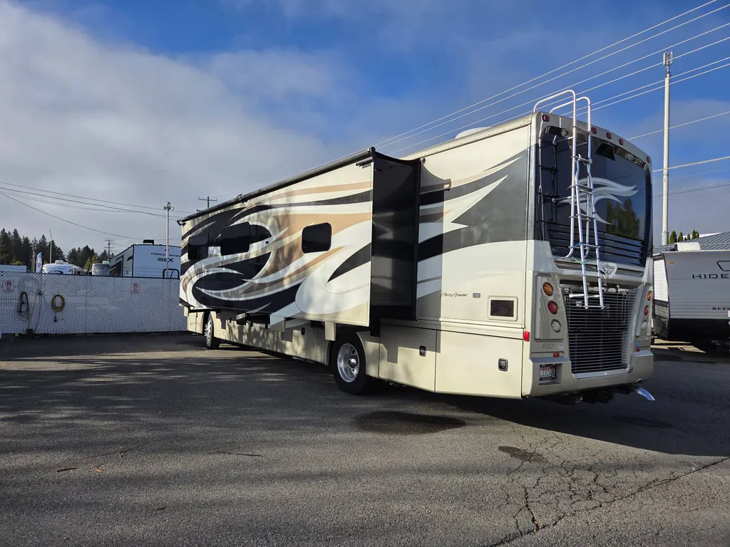 2016 Fleetwood Pace Arrow LXE 38K, Photos photo 2