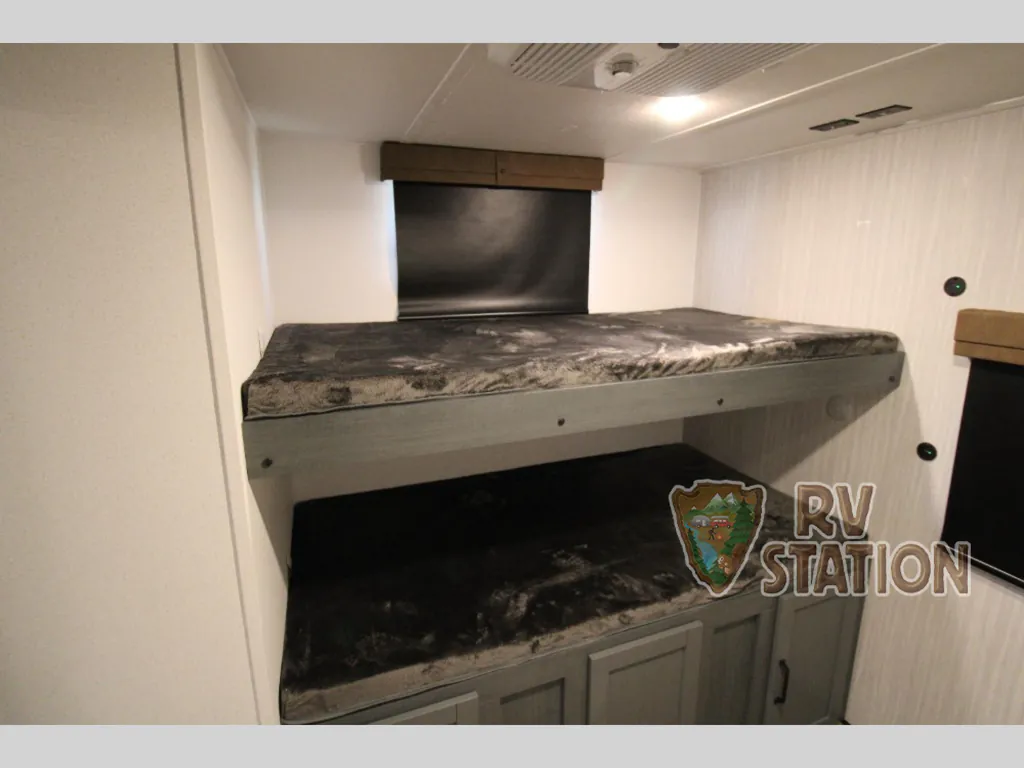 2027 Forest River Puma 32BHQS, Photos photo 33