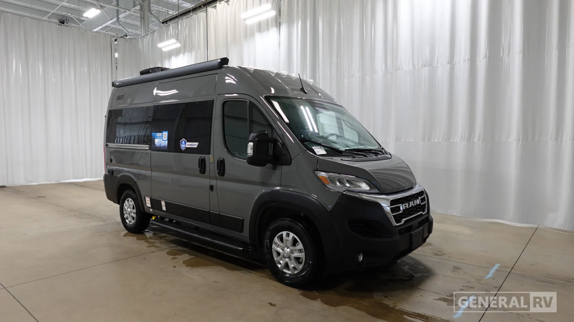 2027 Thor Motor Coach Rize 18Z - Photo 2