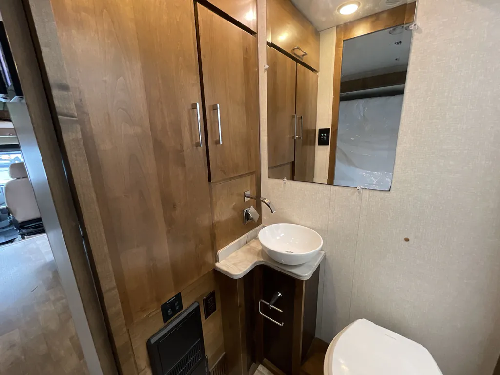2019 Tiffin Wayfarer 24 FW, Photos photo 13