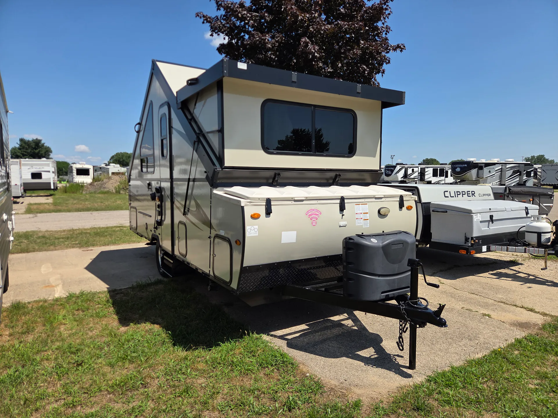 2019 Forest River Rockwood Hard Side A214HW - Photo 2