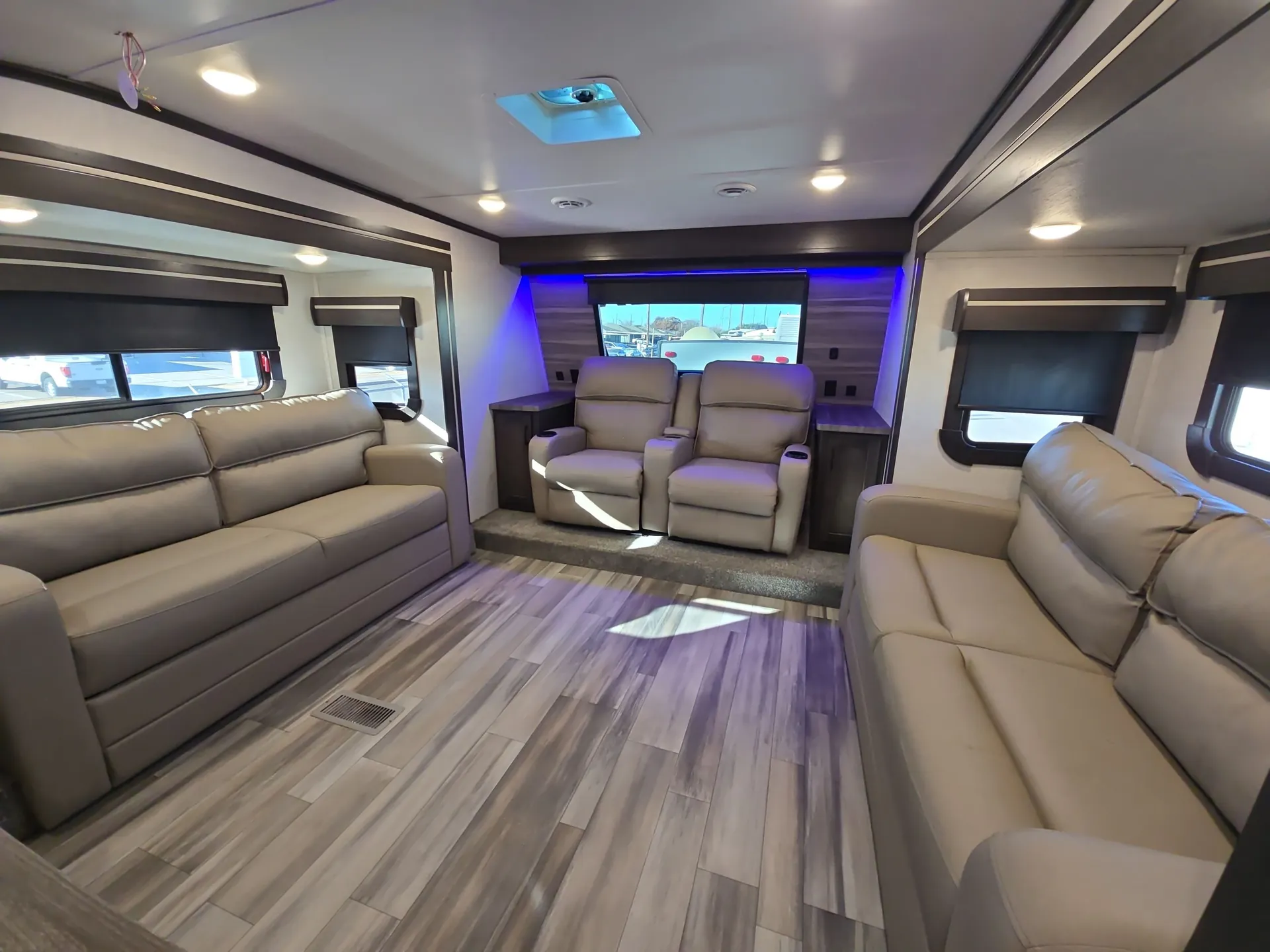 2022 CrossRoads Cruiser CR3851BL — living area main