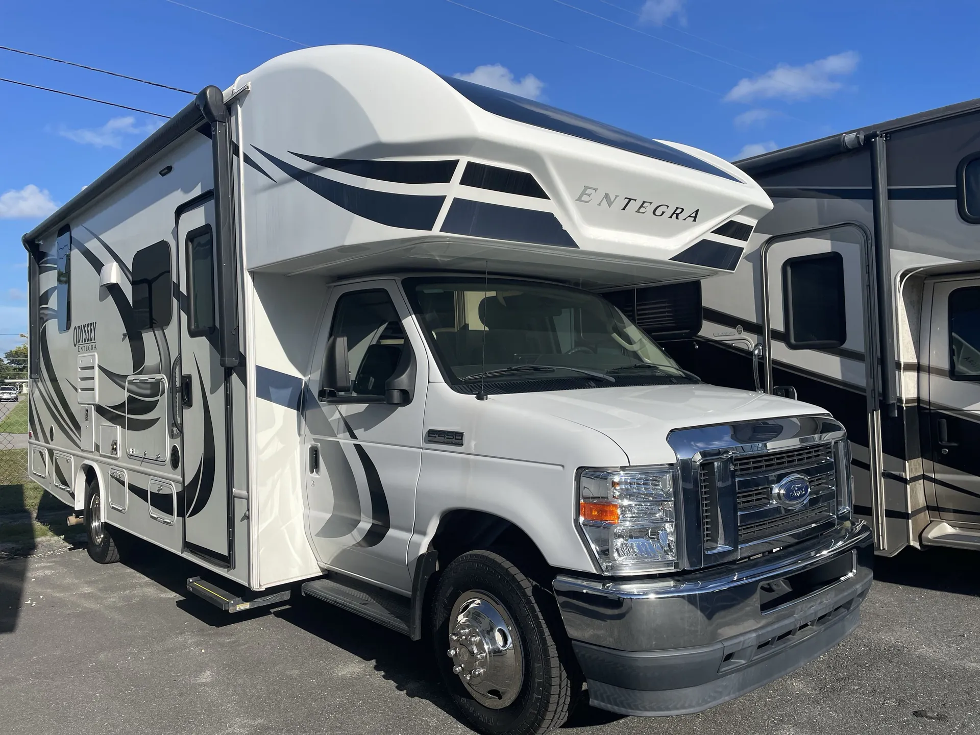 2022 Entegra Coach Odyssey 24B - Photo 2