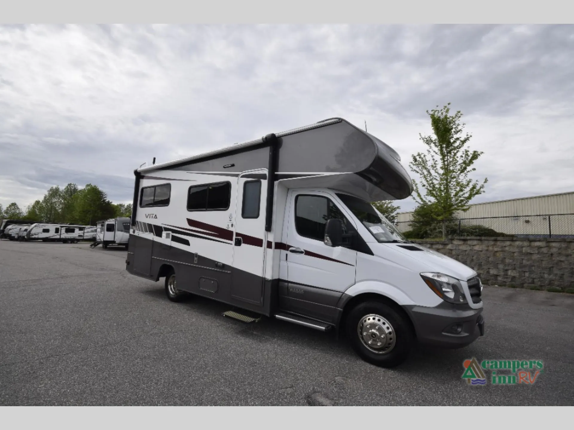 2020 Winnebago Vita 24F - Photo 2