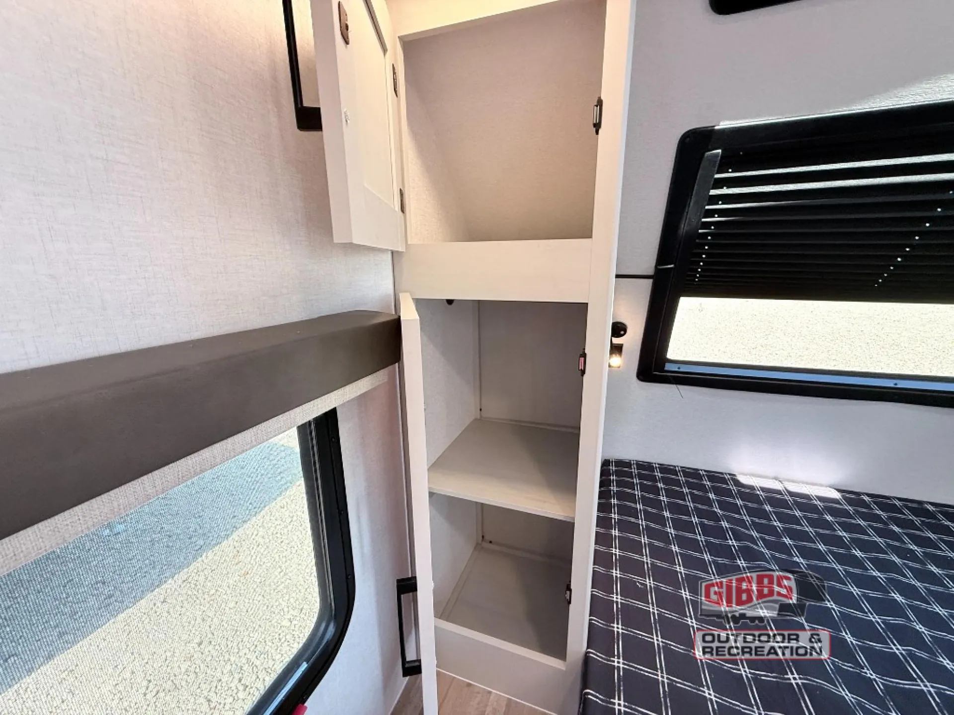 2027 Coachmen American Spirit 2353RB - Photo 3