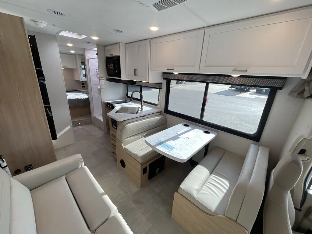 2026 Thor Motor Coach Freedom Elite 28HZ, Photos photo 3