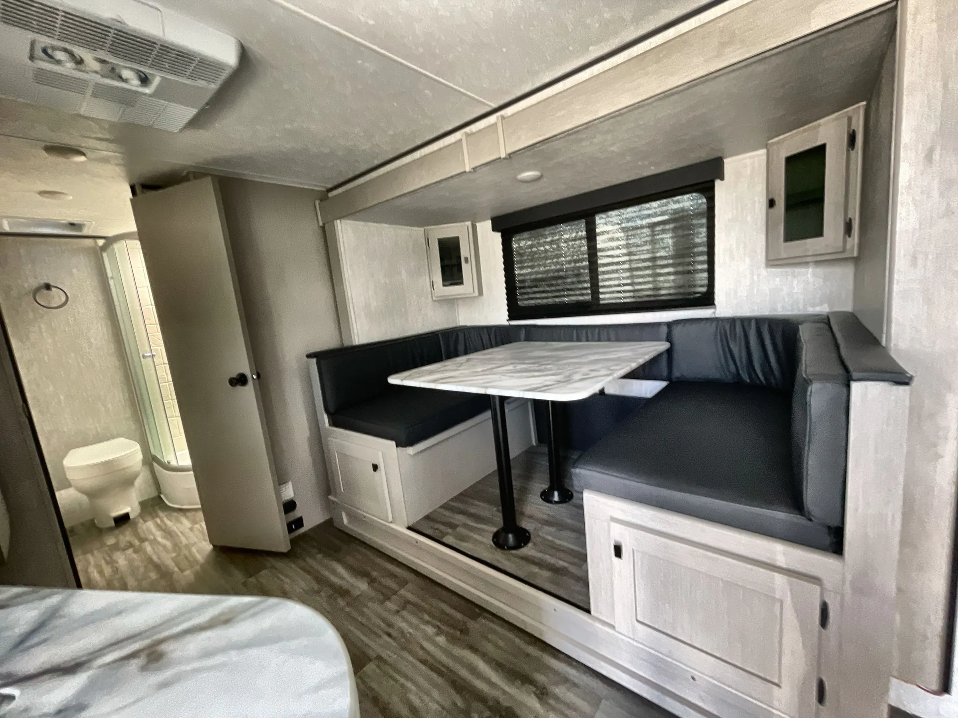 2024 Coachmen Apex Ultra-Lite 215RBK - Photo 3