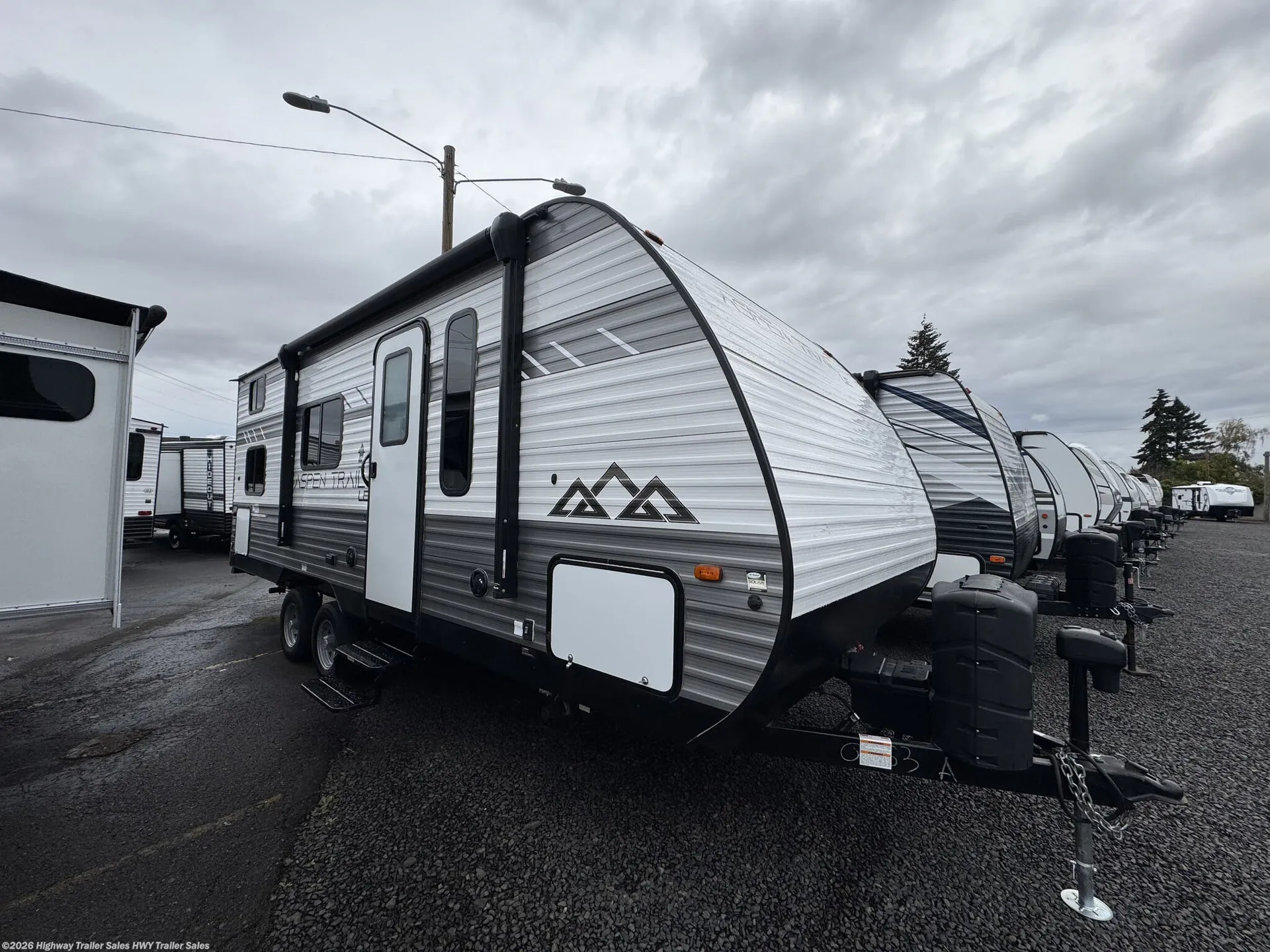 2022 Dutchmen Coleman Light 2955RL - Photo 3