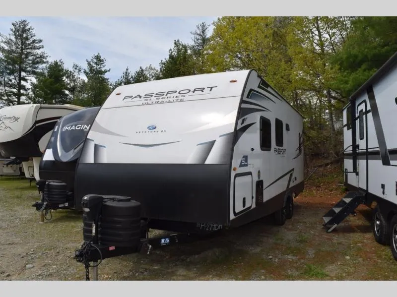2024 Keystone Passport SL 219BH - Photo 3