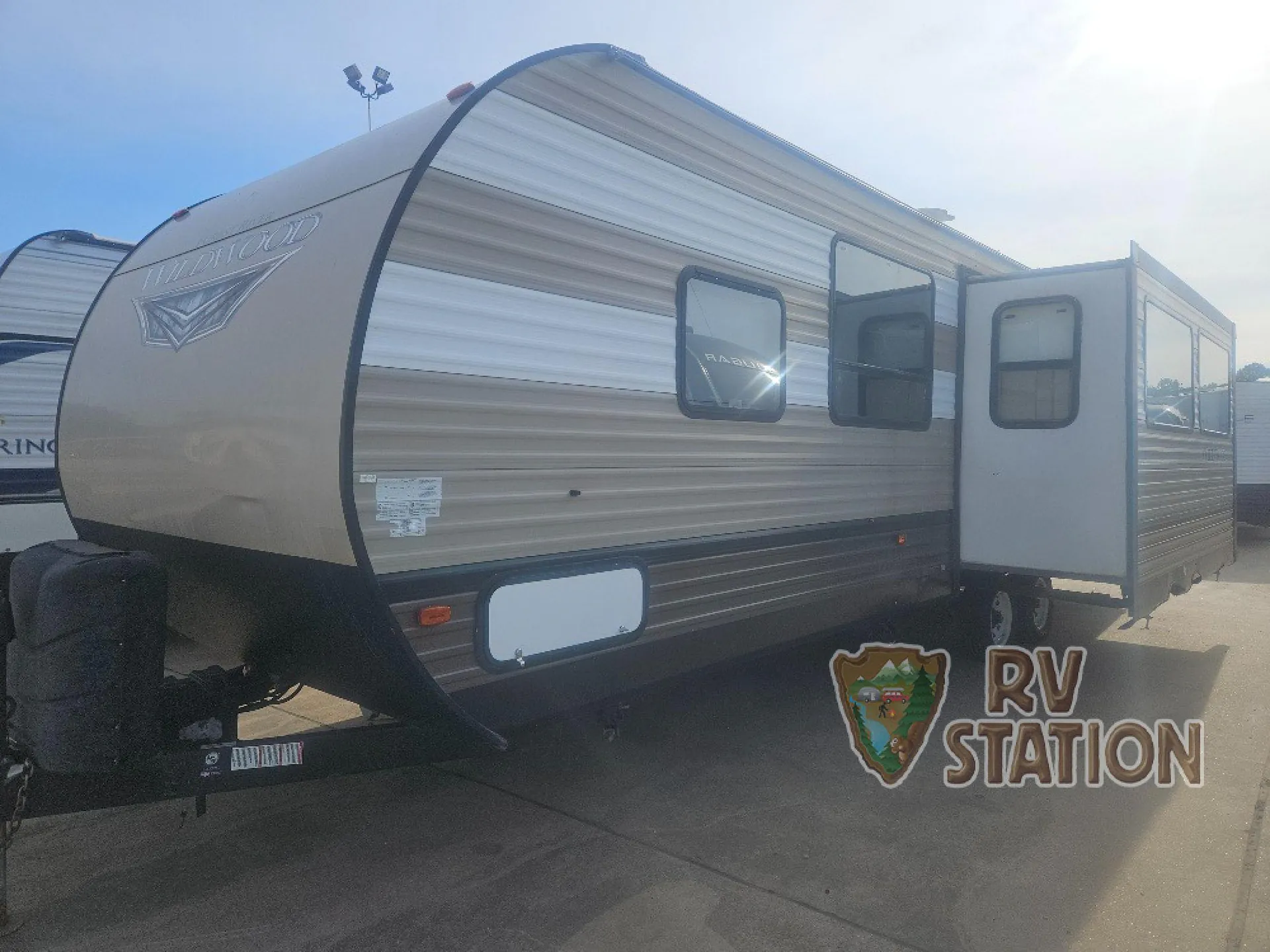 2019 Forest River Wildwood 28RLSS - Photo 4