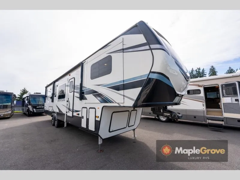 2021 Keystone Montana 3760FL - Photo 2