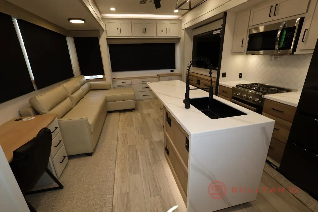 2026 Forest River Sandpiper 3900HBLR - Photo 4