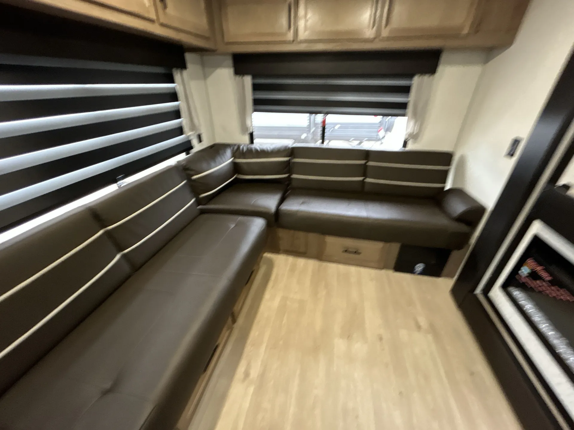 2025 Forest River Cherokee Grey Wolf 27LH — living area main