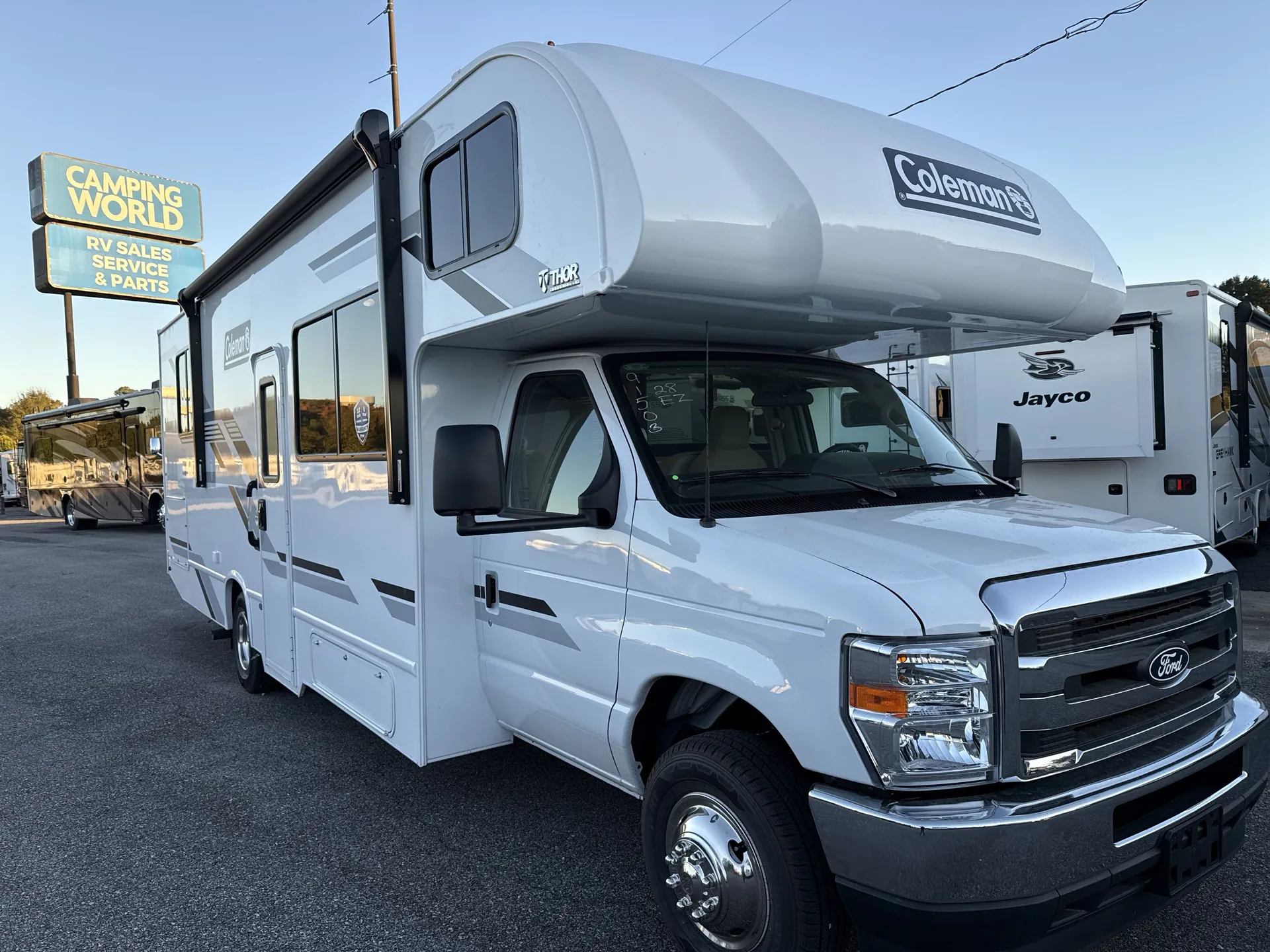 2026 Thor Motor Coach Coleman 28EZ - Photo 2